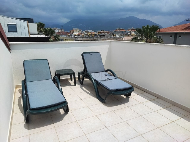 Geräumiges 4+1 Penthouse 250 m vom Meer entfernt