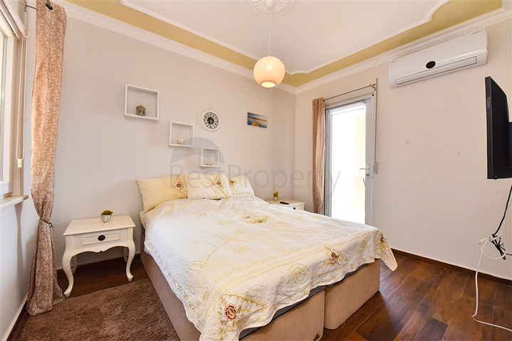 Stadthaus 2+1 600 m vom Meer entfernt im Stadtteil Kargicak Stadthaus 2+1 600 m vom Meer entfernt im Stadtteil Kargicak