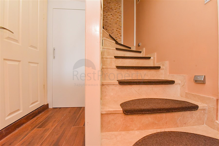 Stadthaus 2+1 600 m vom Meer entfernt im Stadtteil Kargicak Stadthaus 2+1 600 m vom Meer entfernt im Stadtteil Kargicak