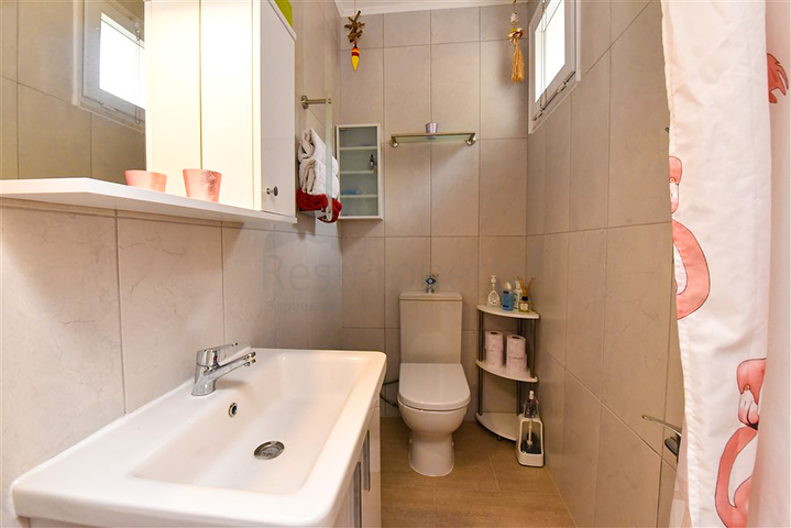 Stadthaus 2+1 600 m vom Meer entfernt im Stadtteil Kargicak Stadthaus 2+1 600 m vom Meer entfernt im Stadtteil Kargicak