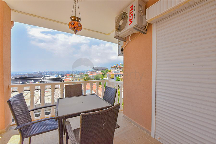 Stadthaus 2+1 600 m vom Meer entfernt im Stadtteil Kargicak Stadthaus 2+1 600 m vom Meer entfernt im Stadtteil Kargicak