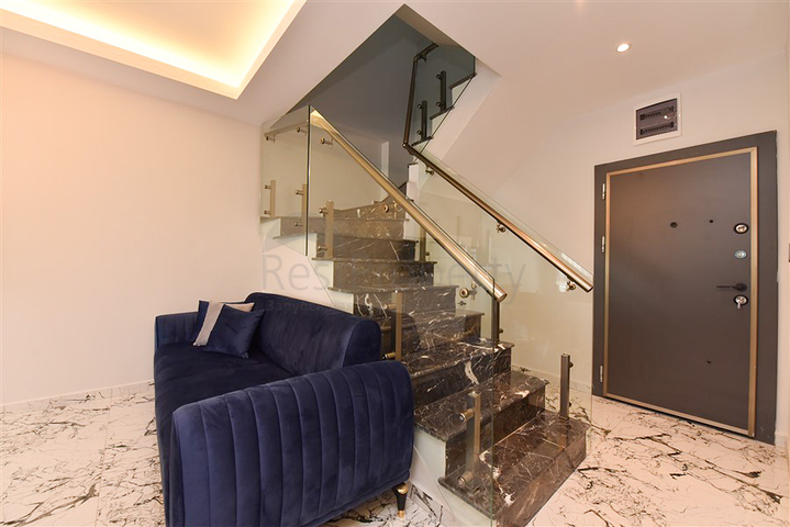 Möbliertes Penthouse 2+1 für langfristige Miete in der Gegend von Oba