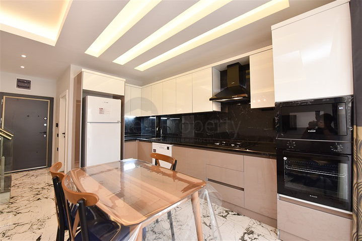 Möbliertes Penthouse 2+1 für langfristige Miete in der Gegend von Oba