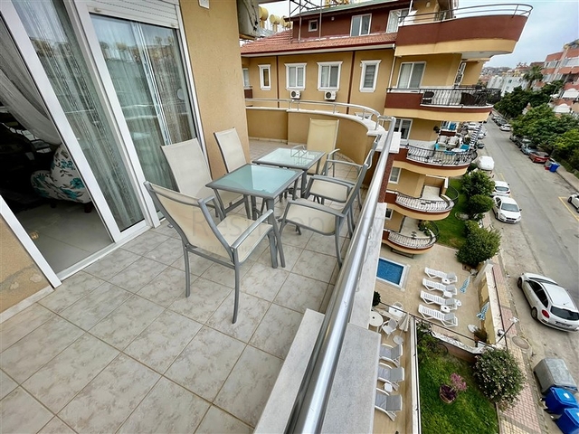 Geräumiges Penthouse vom Eigentümer 4+1, 300 Meter vom Meer entfernt in der Nähe von Oba