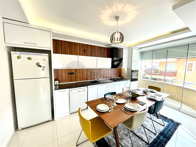 Geräumiges Penthouse vom Eigentümer 4+1, 300 Meter vom Meer entfernt in der Nähe von Oba