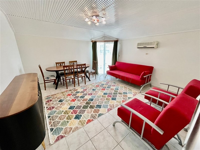 Geräumiges Penthouse vom Eigentümer 4+1, 300 Meter vom Meer entfernt in der Nähe von Oba