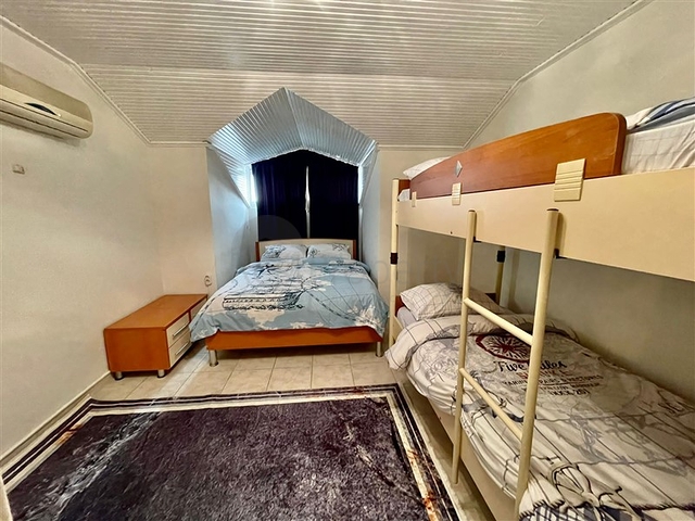 Geräumiges Penthouse vom Eigentümer 4+1, 300 Meter vom Meer entfernt in der Nähe von Oba