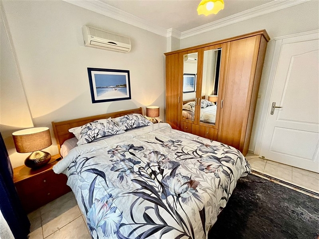 Geräumiges Penthouse vom Eigentümer 4+1, 300 Meter vom Meer entfernt in der Nähe von Oba