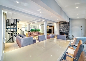 Villa 5+1 800 m vom Strand entfernt mit Panoramablick auf das Meer und die Berge