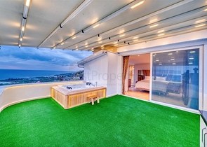 Villa 5+1 800 m vom Strand entfernt mit Panoramablick auf das Meer und die Berge