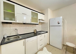 Geräumige 1+1 Wohnung in einem Komplex mit der gesamten Infrastruktur am Meer in Mahmutlar