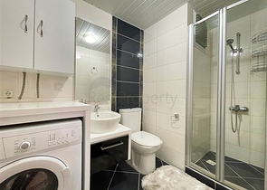 Geräumige 1+1 Wohnung in einem Komplex mit der gesamten Infrastruktur am Meer in Mahmutlar