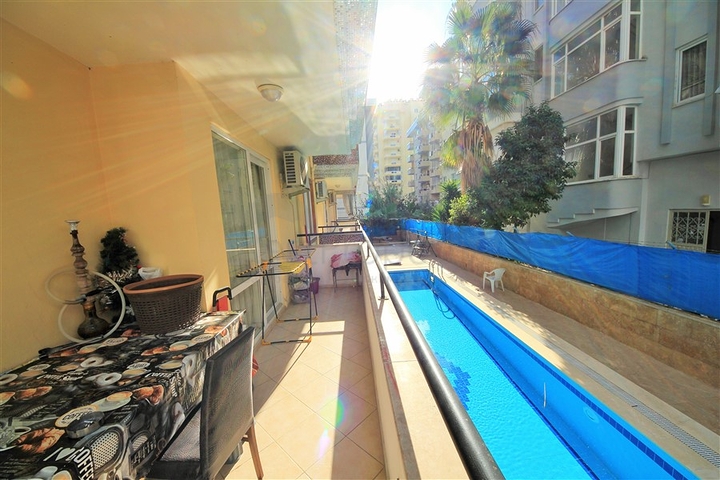 Geräumige 2+1-Wohnung 300 Meter vom Meer entfernt