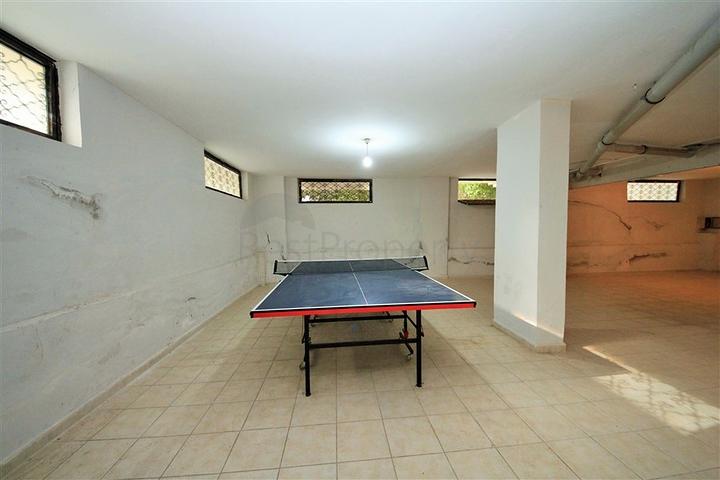 Geräumige 2+1-Wohnung 300 Meter vom Meer entfernt