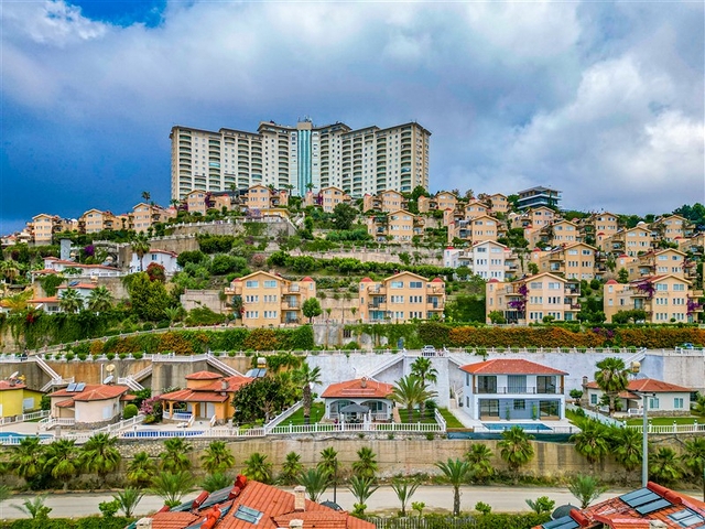 Villa mit herrlicher Aussicht in Kargicak Villa mit herrlicher Aussicht in Kargicak