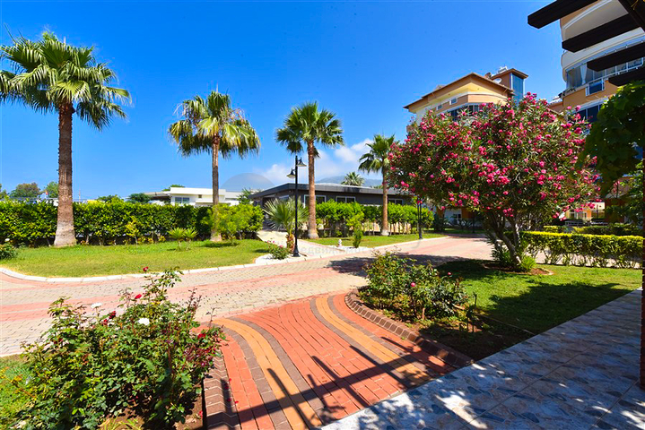 2+1 Wohnung an der ersten Küste im Stadtteil Demirtas