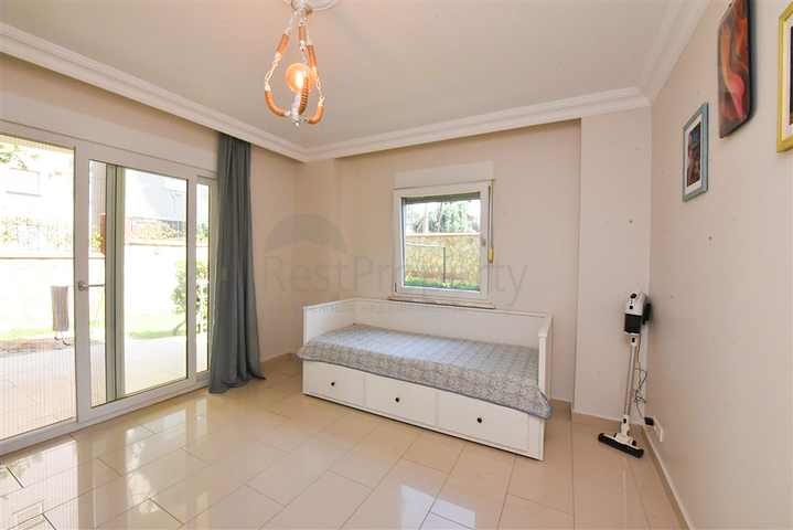 2+1 Wohnung an der ersten Küste im Stadtteil Demirtas