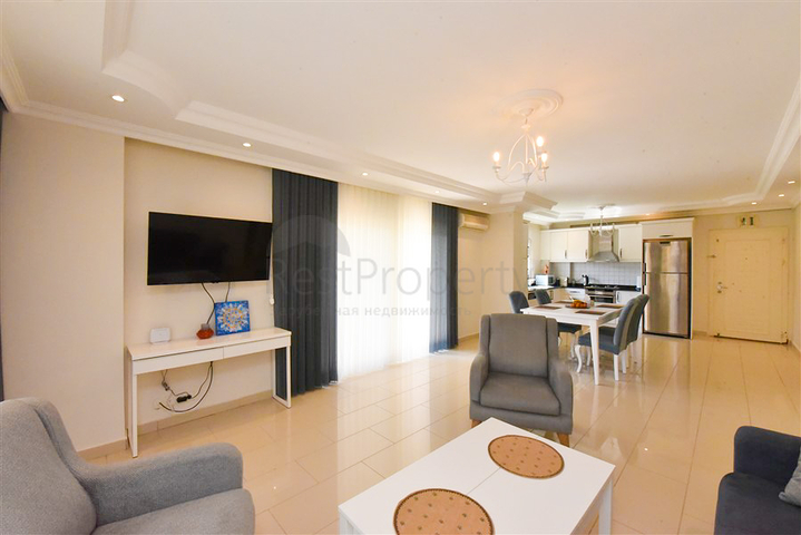 2+1 Wohnung an der ersten Küste im Stadtteil Demirtas