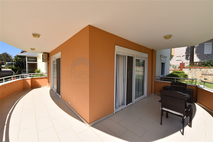 2+1 Wohnung an der ersten Küste im Stadtteil Demirtas