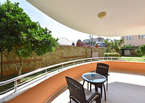 2+1 Wohnung an der ersten Küste im Stadtteil Demirtas