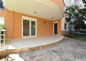 2+1 Wohnung an der ersten Küste im Stadtteil Demirtas