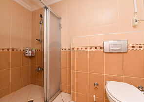 2+1 Wohnung an der ersten Küste im Stadtteil Demirtas