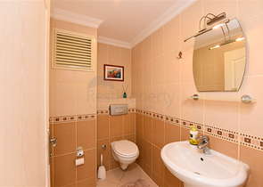 2+1 Wohnung an der ersten Küste im Stadtteil Demirtas