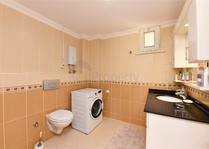 2+1 Wohnung an der ersten Küste im Stadtteil Demirtas