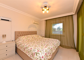 2+1 Wohnung an der ersten Küste im Stadtteil Demirtas