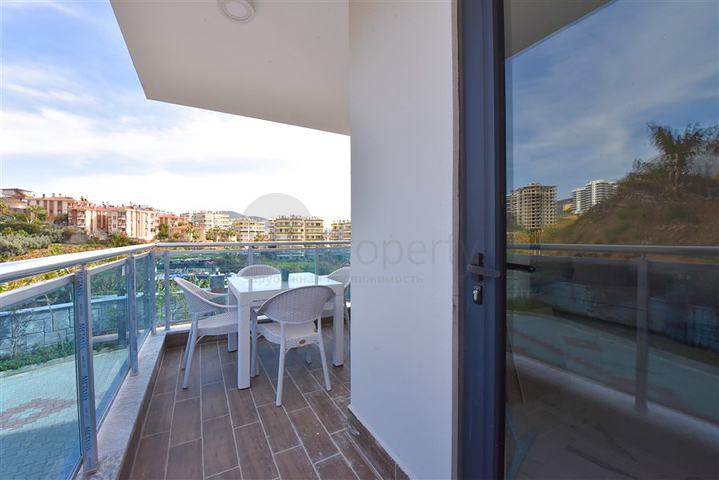 1+1 Wohnung mit Möbeln und Geräten, im Stadtteil Mahmutlar