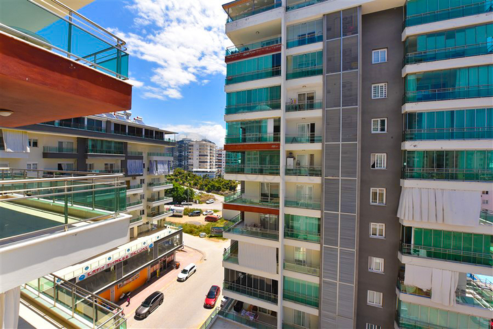 Möblierte 2+1-Wohnung im Stadtteil Mahmutlar