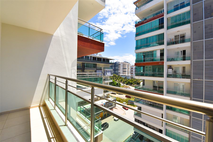 Möblierte 2+1-Wohnung im Stadtteil Mahmutlar