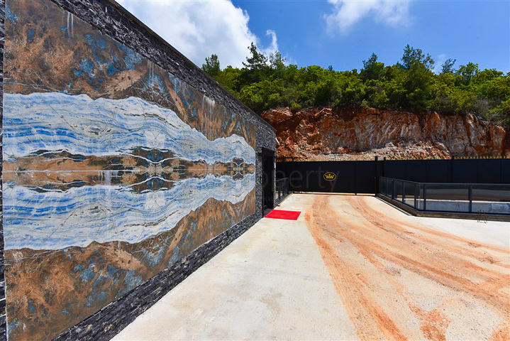 4+2 Villa mit Pool und Blick auf das Mittelmeer