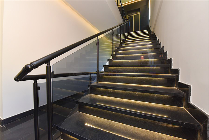 4+2 Villa mit Pool und Blick auf das Mittelmeer