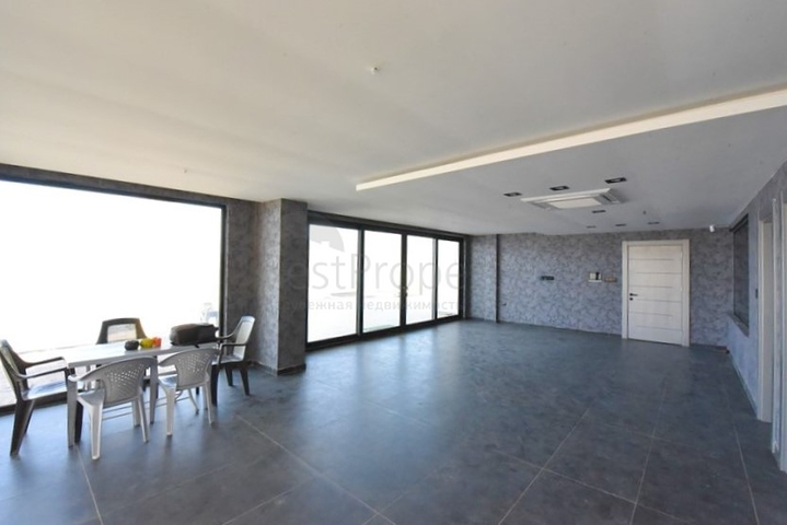 4+2 Villa mit Pool und Blick auf das Mittelmeer