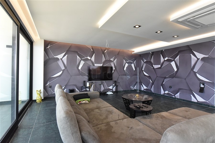 4+2 Villa mit Pool und Blick auf das Mittelmeer