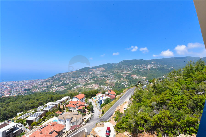 4+2 Villa mit Pool und Blick auf das Mittelmeer