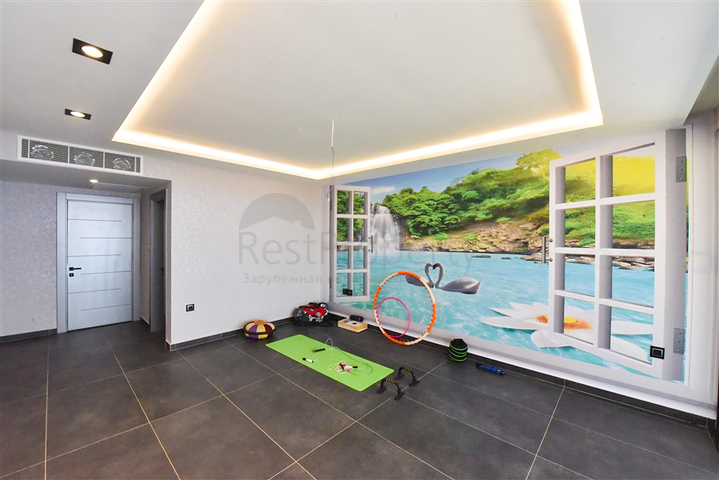 4+2 Villa mit Pool und Blick auf das Mittelmeer