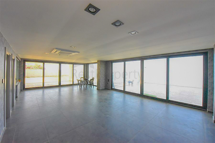 4+2 Villa mit Pool und Blick auf das Mittelmeer