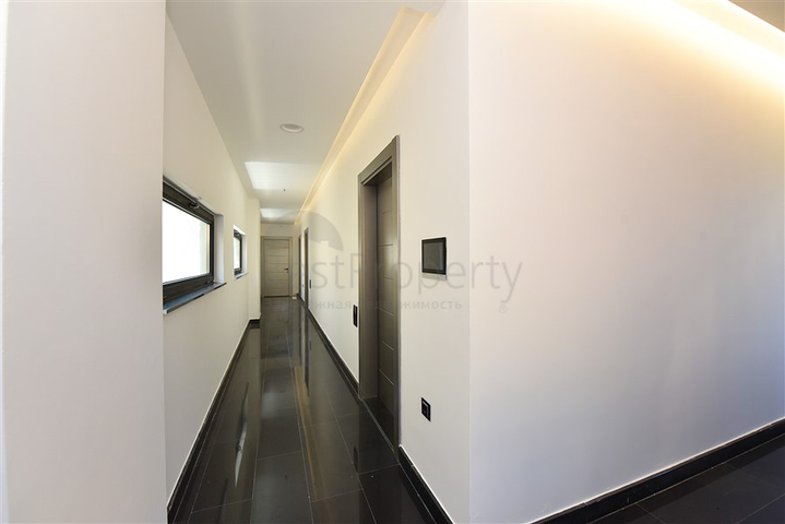 4+2 Villa mit Pool und Blick auf das Mittelmeer