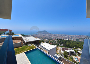 4+2 Villa mit Pool und Blick auf das Mittelmeer