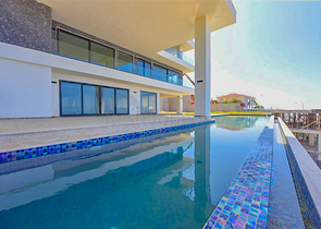 4+2 Villa mit Pool und Blick auf das Mittelmeer