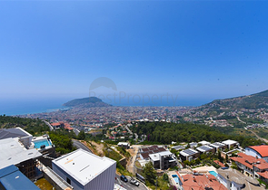 4+2 Villa mit Pool und Blick auf das Mittelmeer