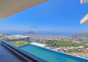 4+2 Villa mit Pool und Blick auf das Mittelmeer