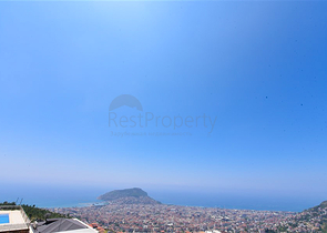 4+2 Villa mit Pool und Blick auf das Mittelmeer