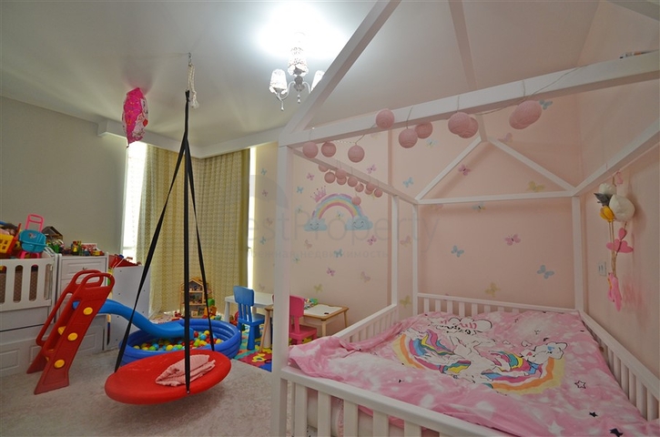 Geräumiges Penthouse für eine große Familie am Mittelmeer