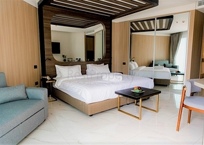 Neue Eigentumswohnung 200 Meter vom Strand von Bang Tao entfernt