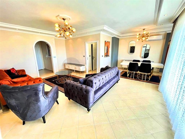 Geräumiges 3+1 Apartment im Stadtteil Avsallar