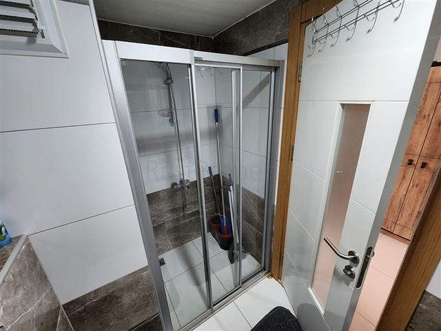 Wohnung in einem modernen Komplex in einem offenen Bereich für die Erlangung einer Aufenthaltserlaubnis