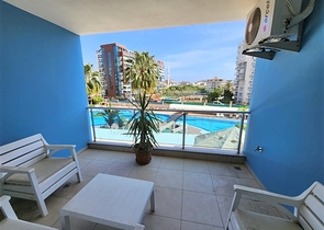 Wohnung in einem modernen Komplex in einem offenen Bereich für die Erlangung einer Aufenthaltserlaubnis